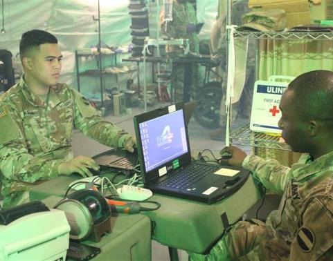 Soldiers using MC4